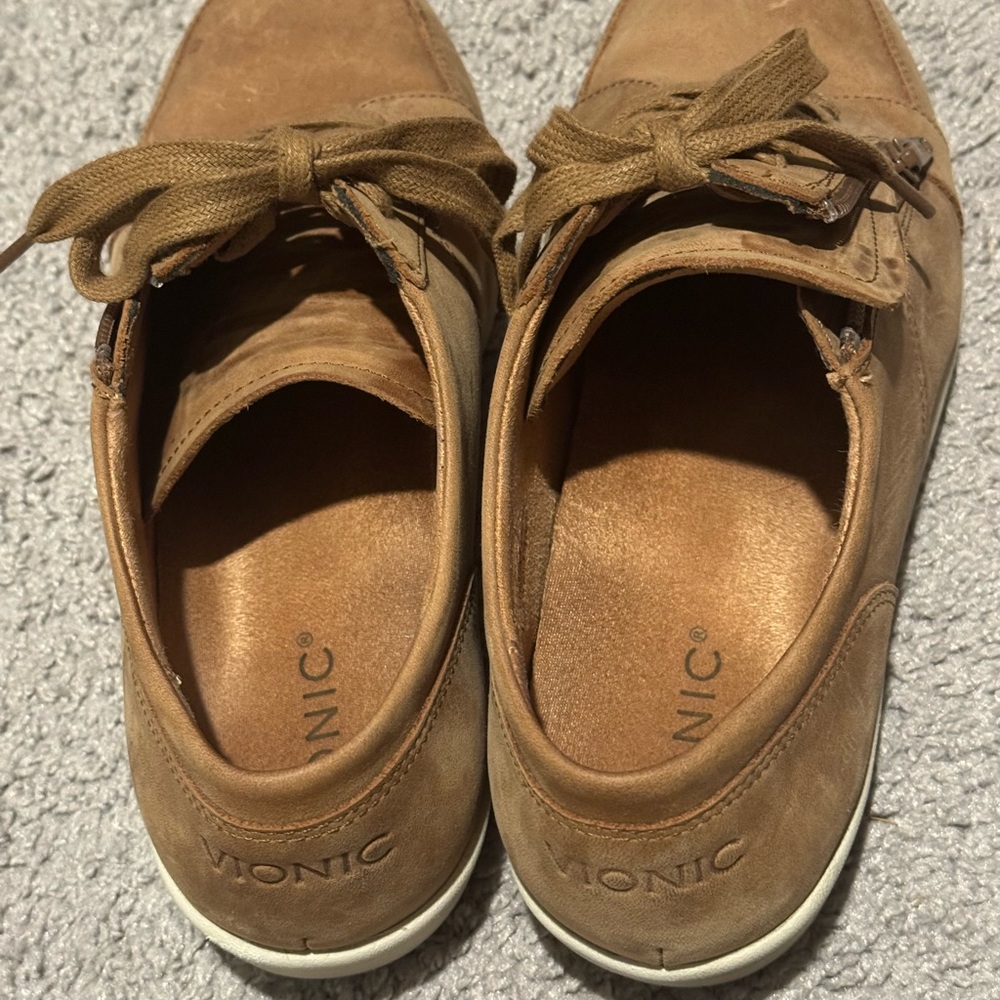 Vionic Tan Leather Casual Shoes